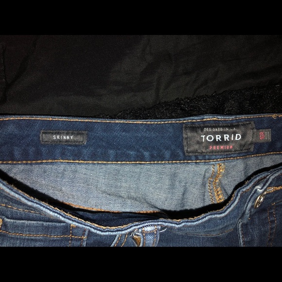 Torrid Skinny Jeans - Picture 4 of 5